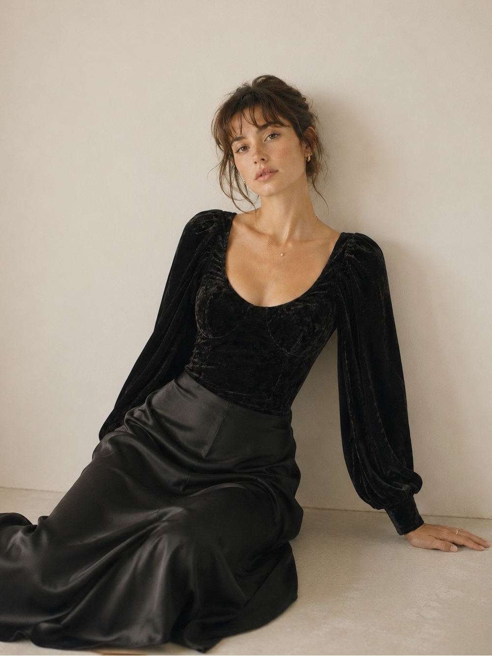 WAYF Woman Black Velvet Scoop Neck Balloon Long Sleeve Bodysuit SMALL Romantic